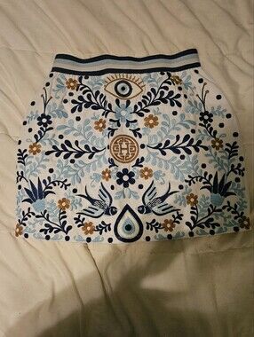 NWT Herencia Clothing Skirt, Ojo Embrodiered, Size Medium